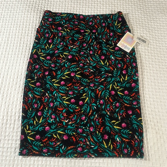 LuLaRoe Women’s Cassie Pencil Skirt/Size: M /Color: Multi Floral Print (NWT) - Picture 1 of 7